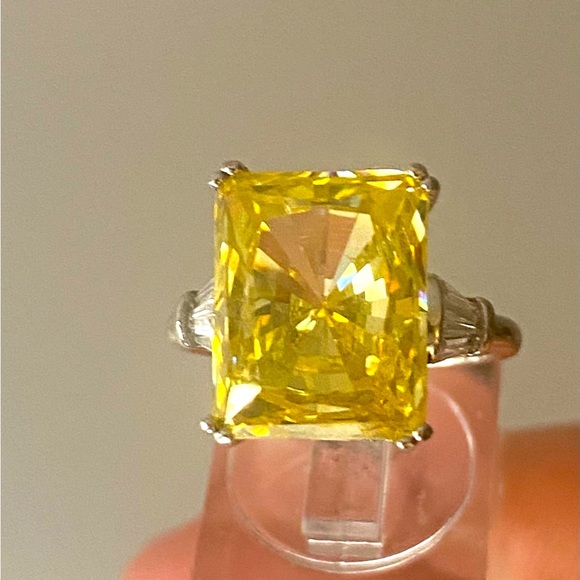 Jewelry - CANARY YELLOW 10 CARAT EMERALD CUT SIMULATED STONE SET IN STERLING SILVER
